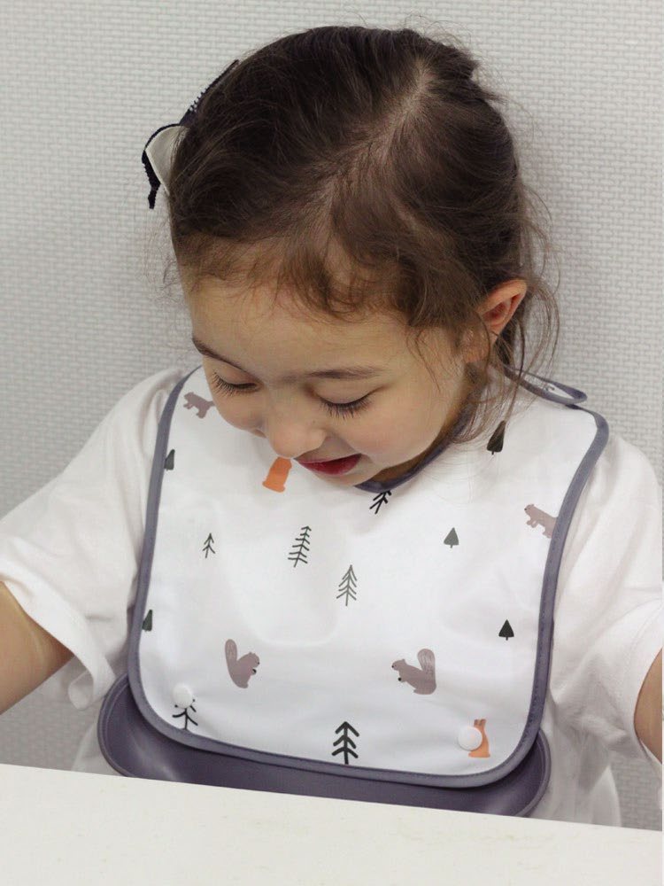 Yếm ăn Kinder